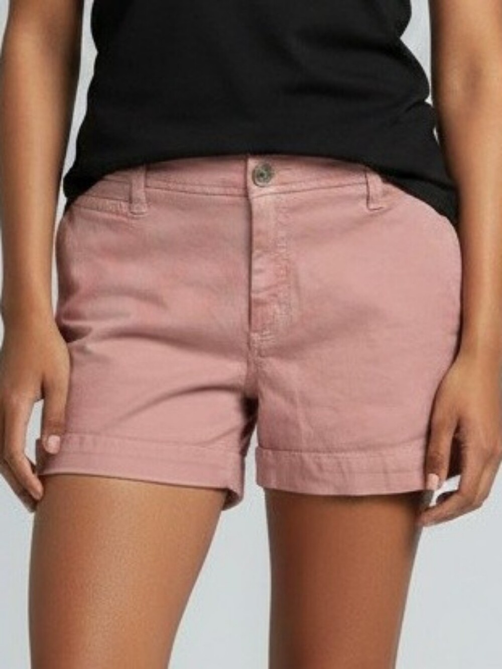 Classic Mid-Rise Women's Shorts in Dusty Rose